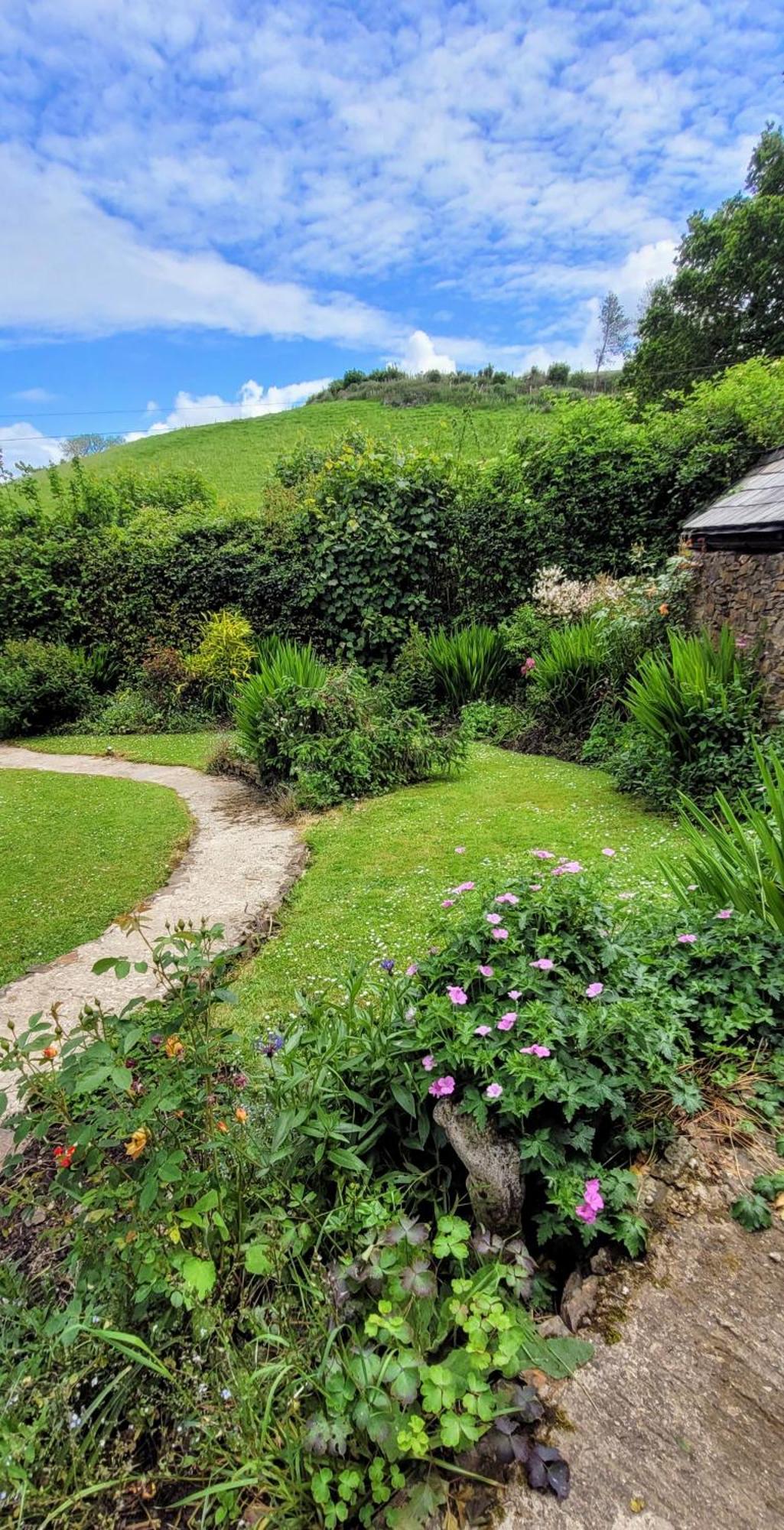 Kingsley Cottage - Beautiful Riverside Setting Beaworthy Bagian luar foto